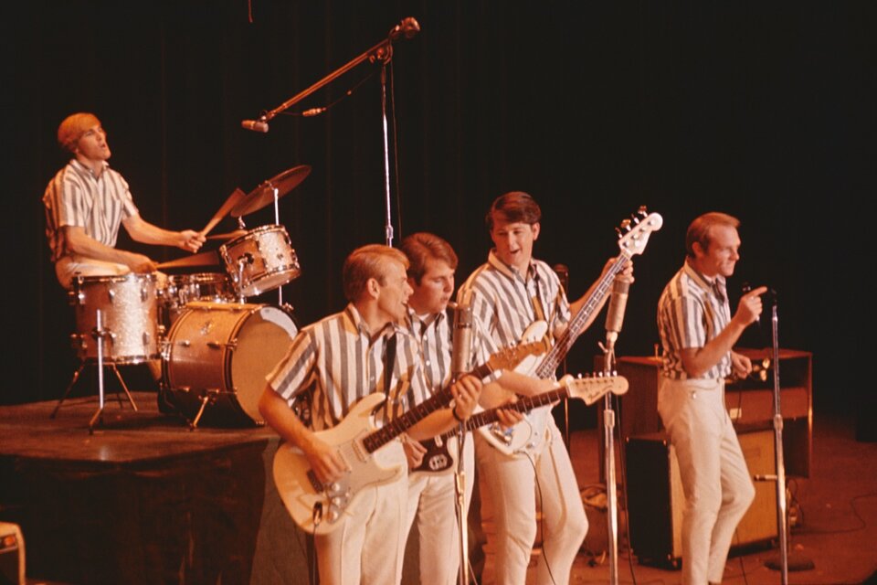 The Beach Boys y un documental que revaloriza su historia