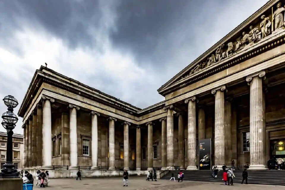 El Museo Británico de Londres, tan magestuoso como polémico.