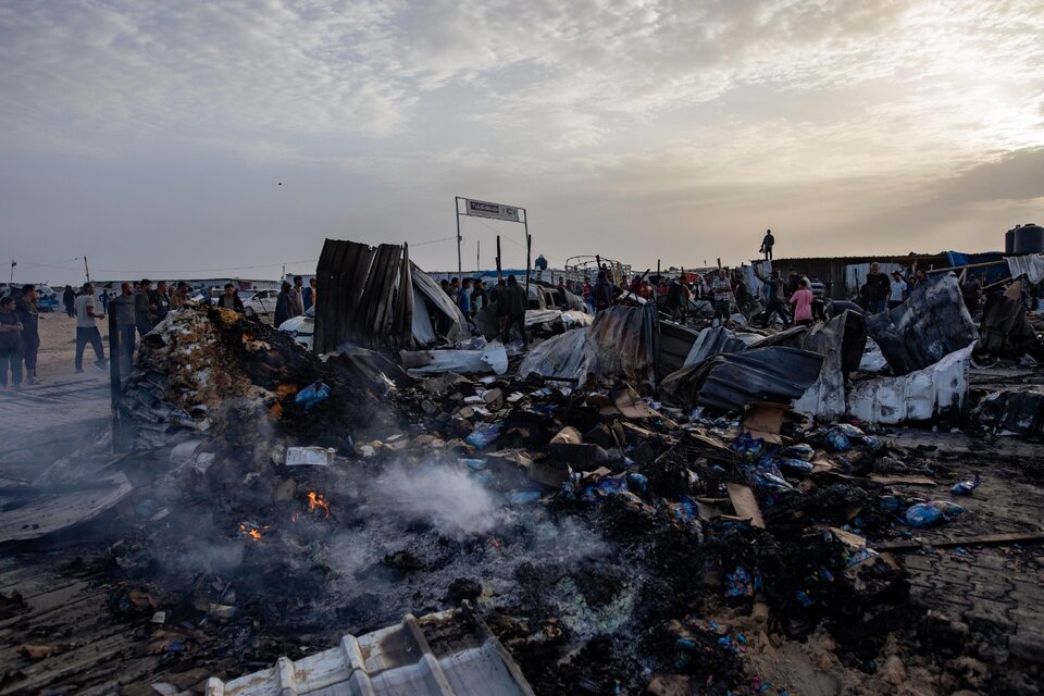 Indignación mundial por el ataque israelí a un refugio en Rafah