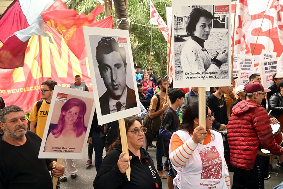 Las fotos de las víctimas de la represión al Villazo estuvieron en la audiencia.  (Fuente: Sebastián Granata)