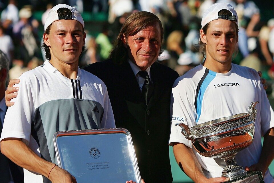 Coria, Vilas y Gaudio, durante la premiación en Roland Garros 2004. (Fuente: AFP)