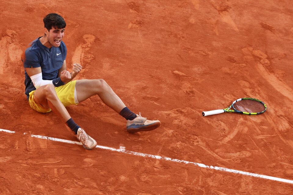 Carlos Alcaraz, rey de Roland Garros: se coronó campeón en una final de película (Fuente: AFP)