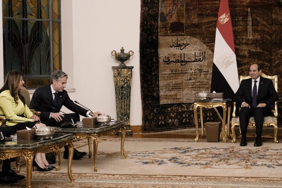 Blinken fue recibido por presidente Abdel Fatah al Sisi.  (Fuente: AFP)