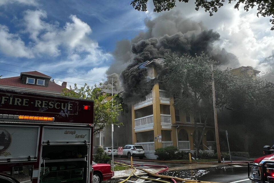 Incendio y tiroteo en Miami: heridos, evacuados y mucho misterio