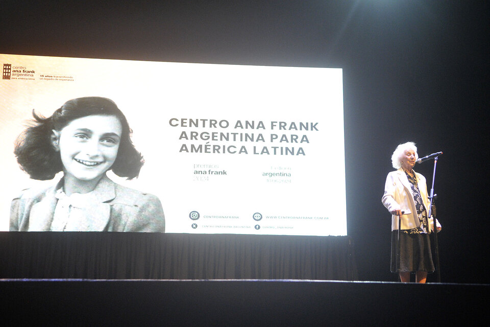 El premio Ana Frank para Estela de Carlotto (Fuente: Sandra Cartasso)