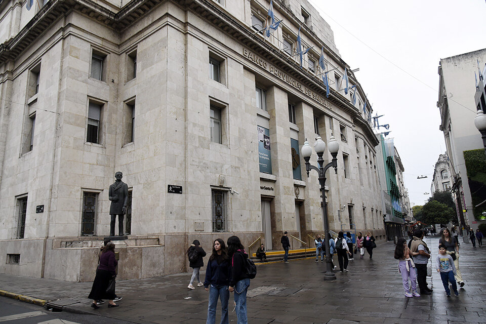 El Banco Santa Fe es la entidad financiera más importante de la provincia. (Fuente: Andres Macera)