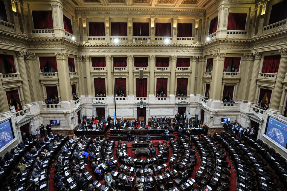 Diputados vota la versión final de la Ley Bases. (Fuente: NA)