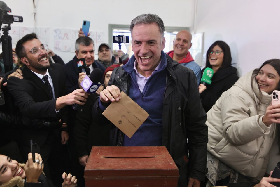 Uruguay: Yamandú Orsi ganó la interna del Frente Amplio y será candidato a presidente (Fuente: EFE)
