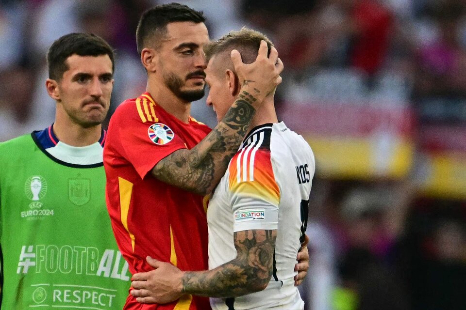 España festejó y Toni Kroos se despidió del fútbol (Fuente: AFP)