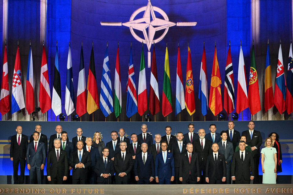 Los países de la OTAN acordaron mayores inversiones en seguridad militar