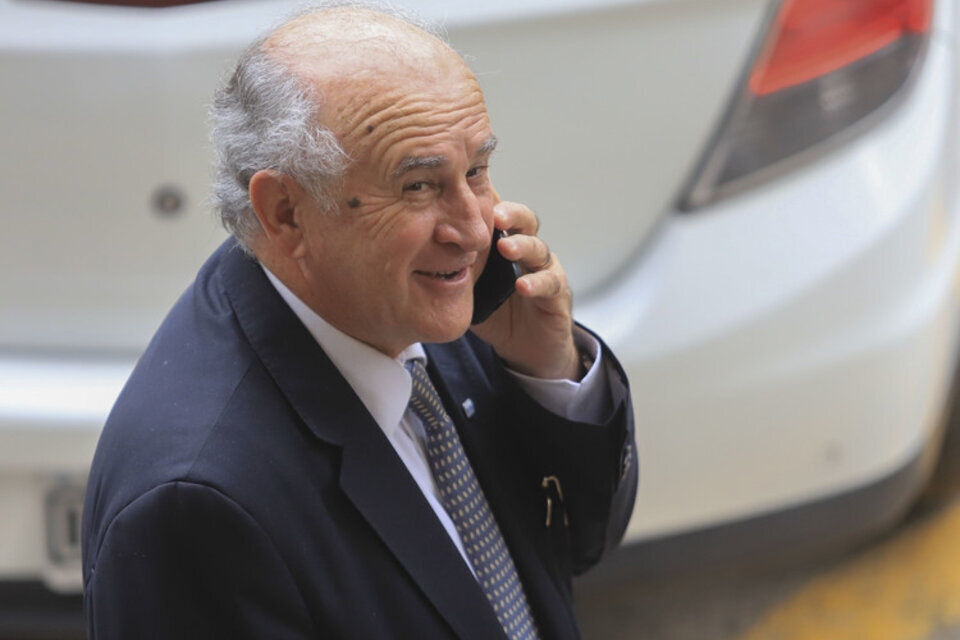 Parrilli: "Espero que no vuelva el espionaje político interno"