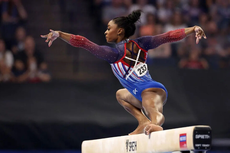 Simone Biles ganó 37 medallas entre Juegos Olímpicos y Mundiales. Es la gimnasta más laureada de la historia. (Fuente: AFP)