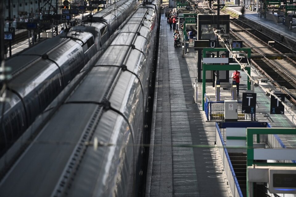 Trenes cancelados a horas de la apertura de los JJOO: Francia denuncia un sabotaje