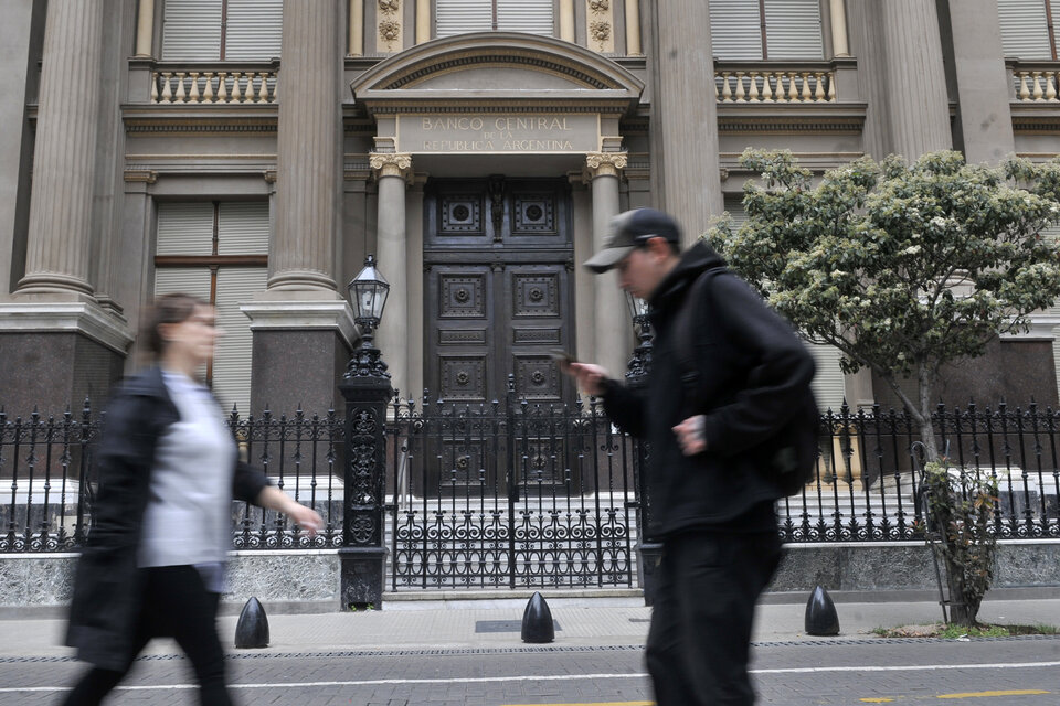 La economía Argentina demanda de forma recurrente financiamiento externo a través del endeudamiento o de la inversión extranjera (Fuente: Sandra Cartasso)