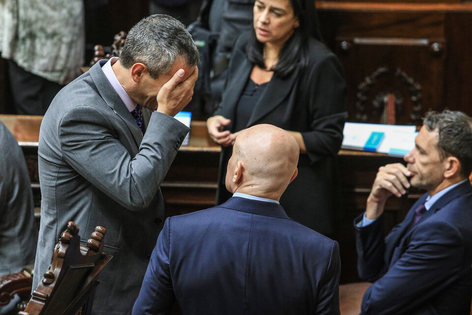 El presidente de la Cámara baja, Martín Menem, sale en defensa de los diputados que se reunieron con Astiz. (Fuente: NA)