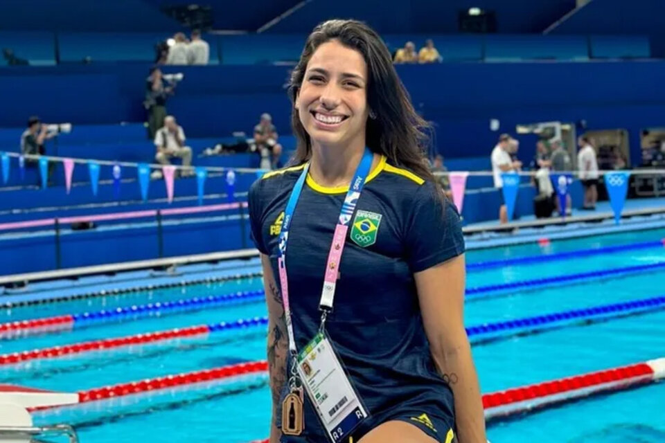 La deportista brasileña expulsada de los Juegos Olímpicos denunció haber sufrido acoso sexual dentro de su equipo (Fuente: @_anavieeiraa)