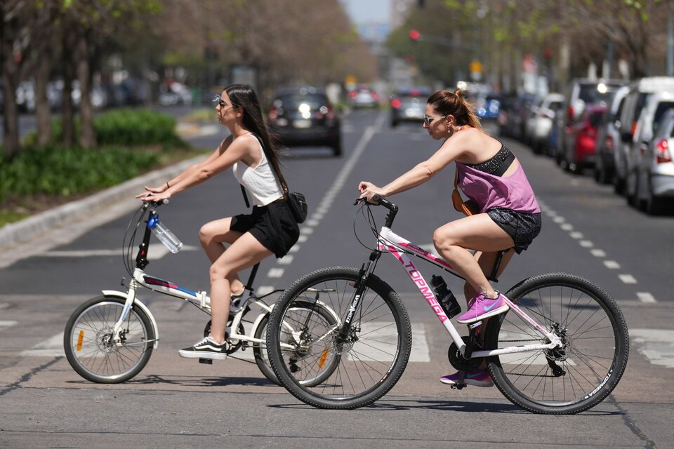 El viernes se esperan casi 30 grados en Buenos Aires (Fuente: NA)