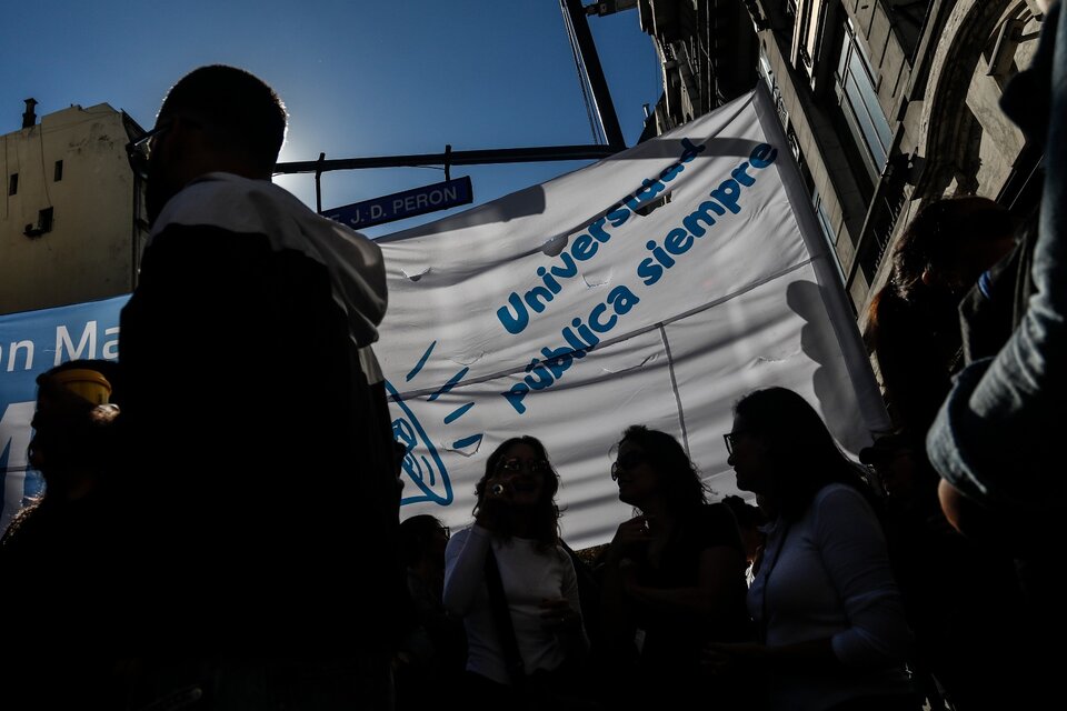 La comunidad universitaria ya marchó por el recorte el pasado 23 de abril.  (Fuente: AFP)