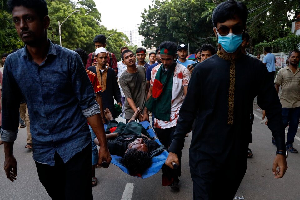 Bangladesh: al menos 93 muertos en protestas contra el gobierno