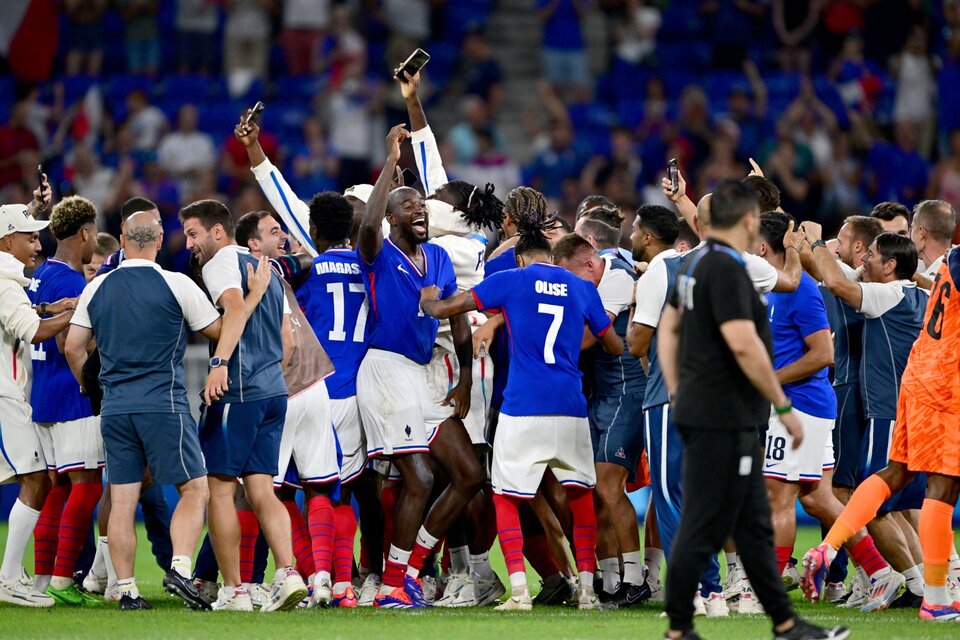 Toda Francia festeja el pase a la final de los Juegos Olímpicos que organiza (Fuente: AFP)