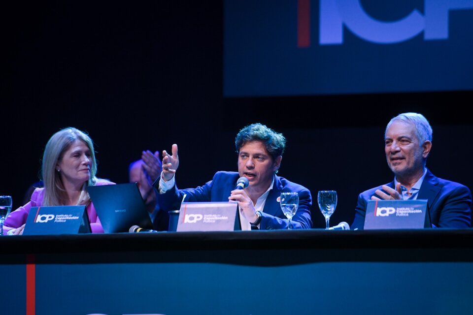 Magario, Kicillof y Alak en el inicio del Curso de Formación Política.