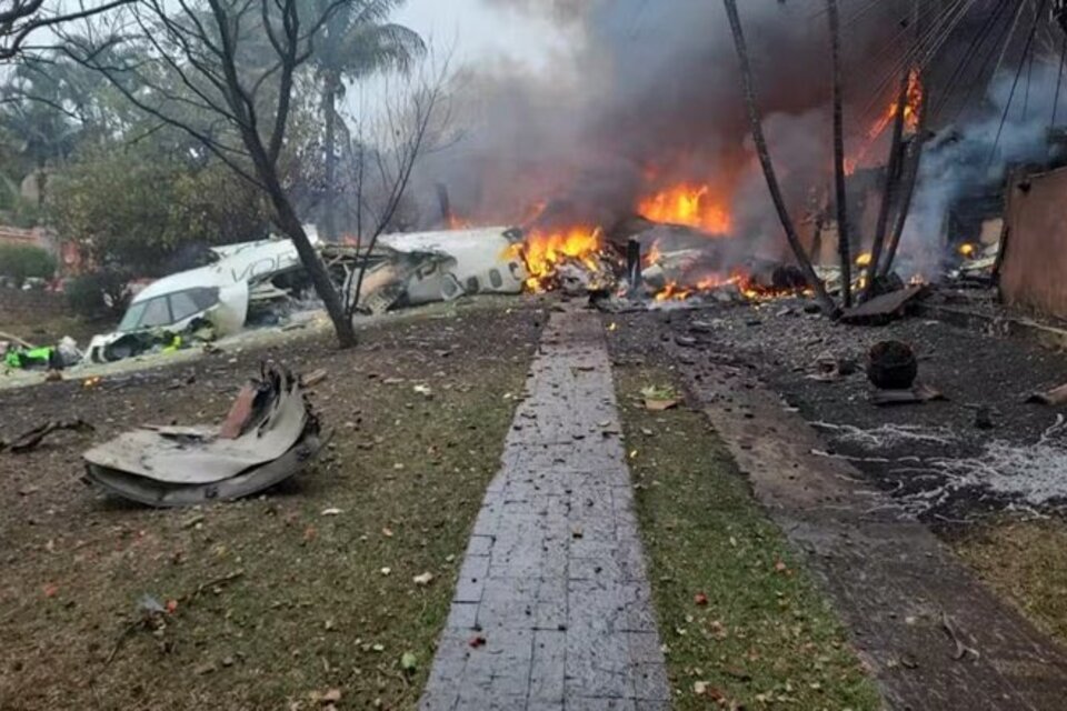 Operado por Voepass, el avión se precipitó sobre una zona residencial en el municipio de Vinhedo, en San Pablo.