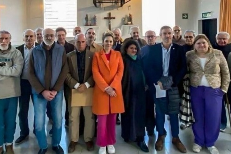 Lourdes Arrieta publicó los chats de cómo se organizó la visita de diputados libertarios a los represores
