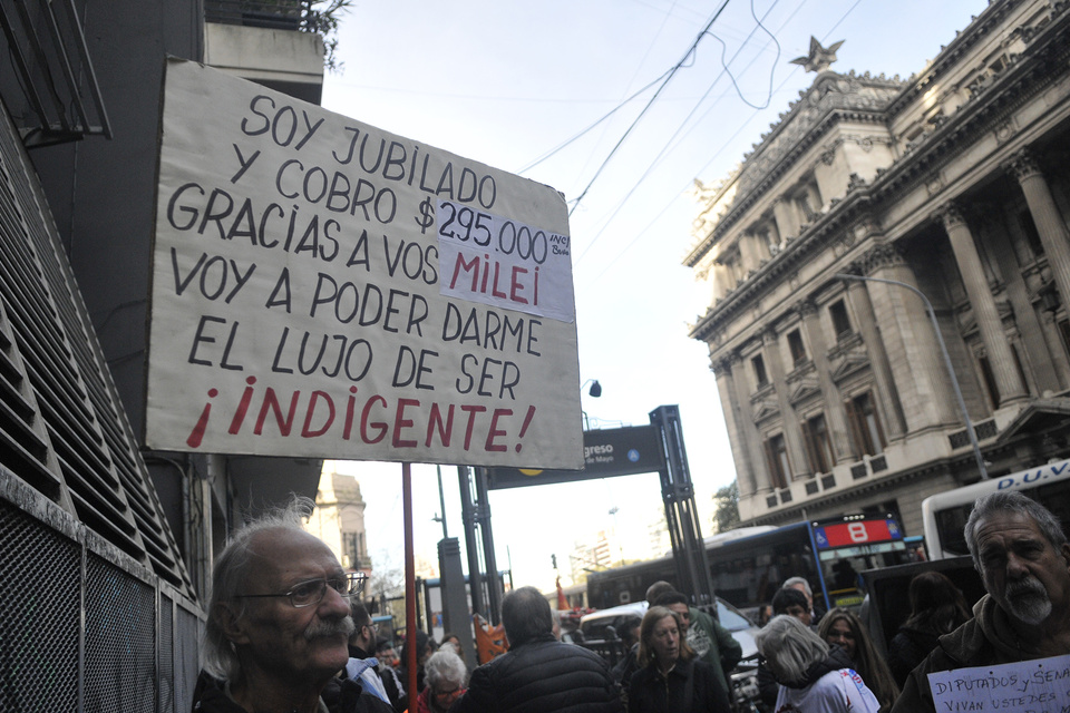 Así fue como la Policía Federal reprimió a los jubilados frente al Congreso | La era de la crueldad | Página|12