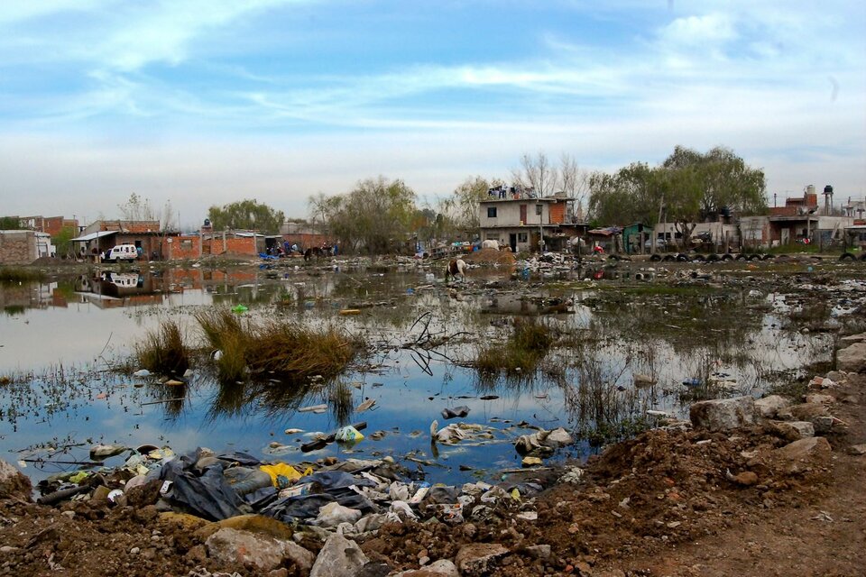 Desigualdad climática: 4 de cada 10 barrios populares están expuestos a inundaciones y basurales