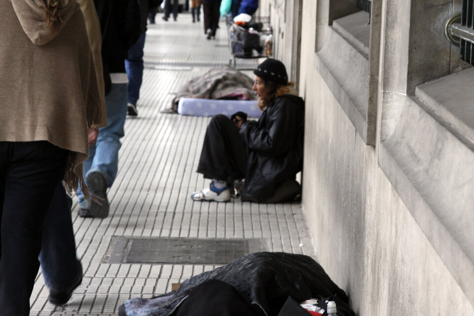 Con Milei lLa indigencia no para de crecer, como así también las personas viviendo en la calle.