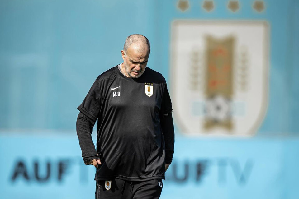 Marcelo Bielsa piensa en la vuelta a las Eliminatorias de su Uruguay (Fuente: Prensa AUF)