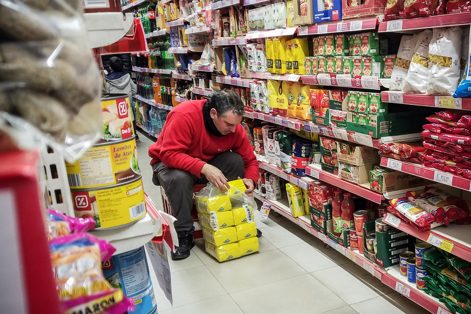 Las compras en supermercados no paran de caer por la crisis de los sectores medios (Fuente: Guadalupe Lombardo)