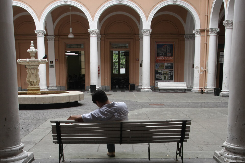 Muchos estudiantes suspenden sus carreras porque el dinero no les alcanza.  (Fuente: Dafne Gentinetta)