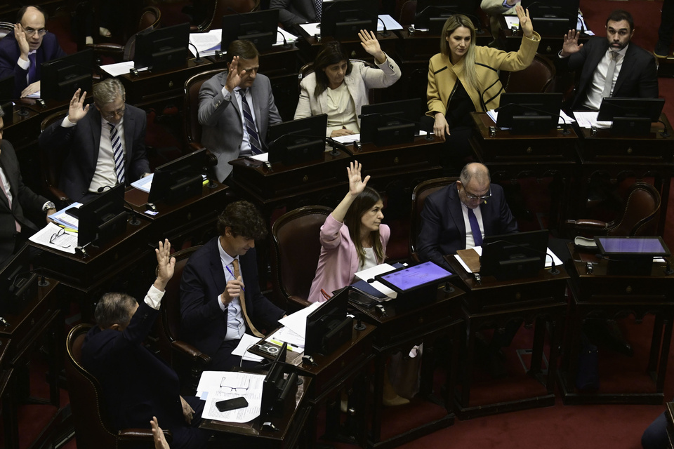 Senado y una sesión caliente (Fuente: NA)