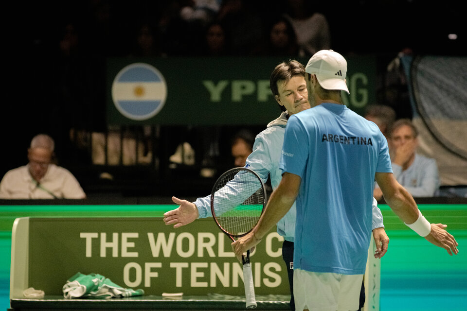 Guillermo Coria y Fran Cerúndolo, durante la serie ante Canadá.