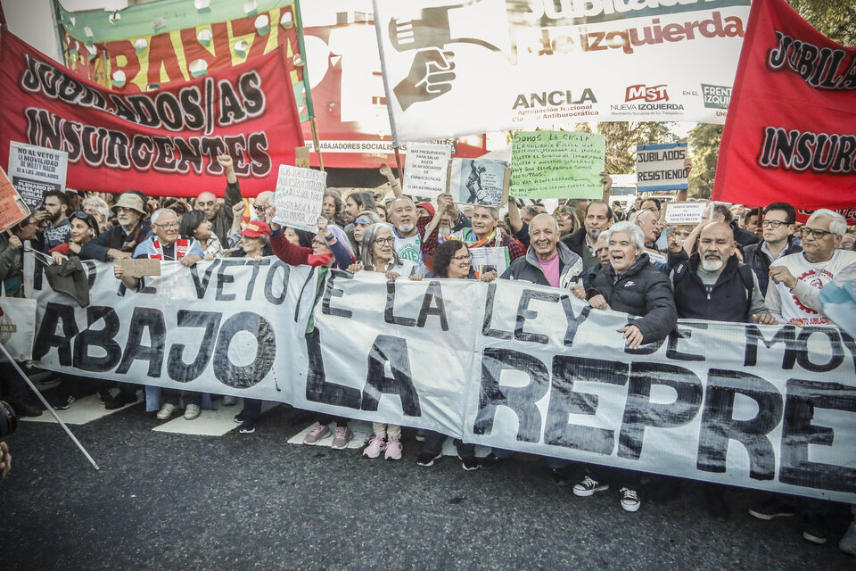 Los jubilados volverán a marchar con apoyo de los gremios de la CGT y las organizaciones sociales. (Fuente: Leandro Teysseire)