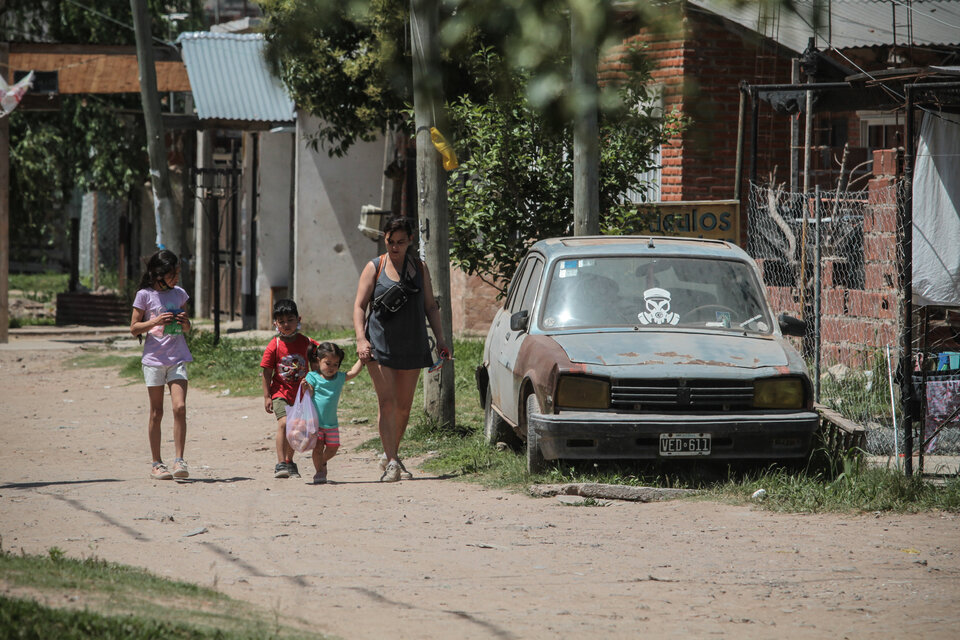 Las jefas de familia, las más golpeadas por la crisis.  (Fuente: Bernardino Avila)