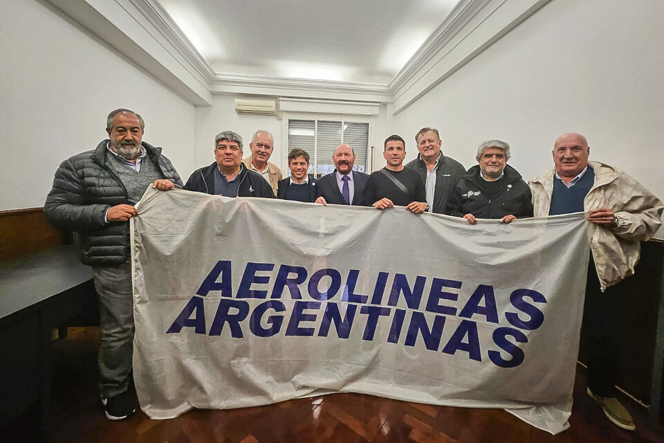 La CGT y gobernadores del peronismo se solidarizaron con los gremios aeronáuticos. (Fuente: Prensa)