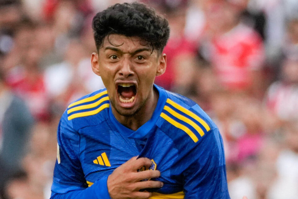 Medina festejando uno de sus goles en Boca (Fuente: NA)