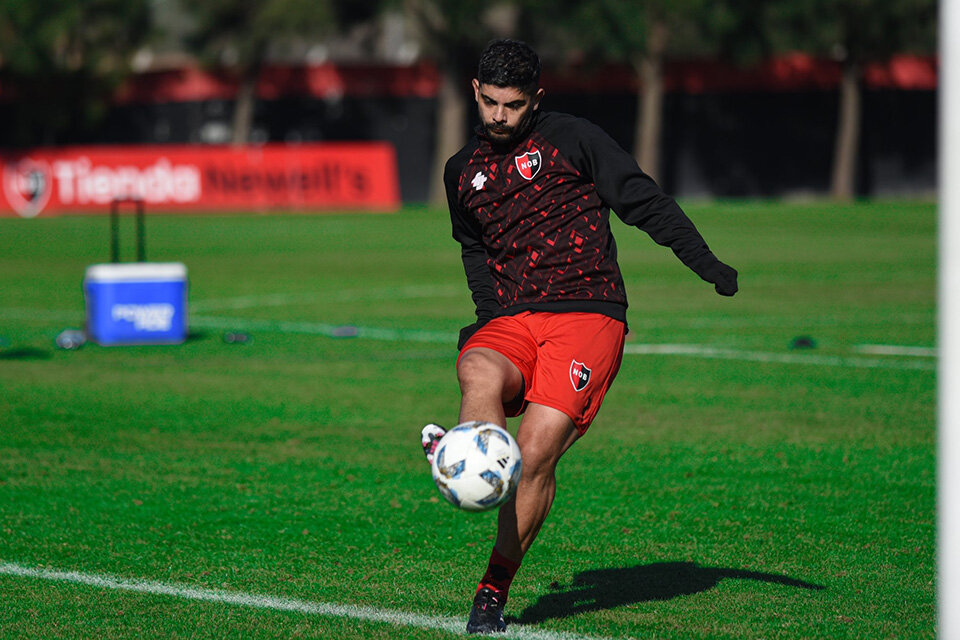 Ever Banega vuelve para darle juego al equipo.