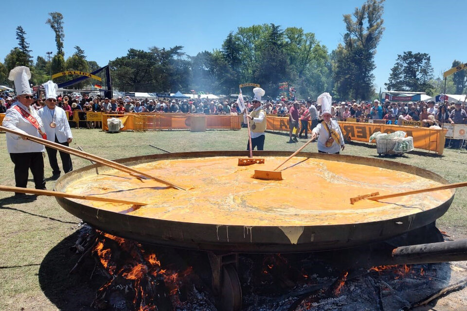 La ciudad del omelette gigante