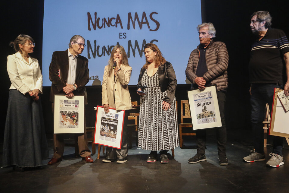 Maziota, Morales, Veiras, García, Bruschtein y Apo, en el cierre de la charla. (Fuente: Leandro Teysseire)