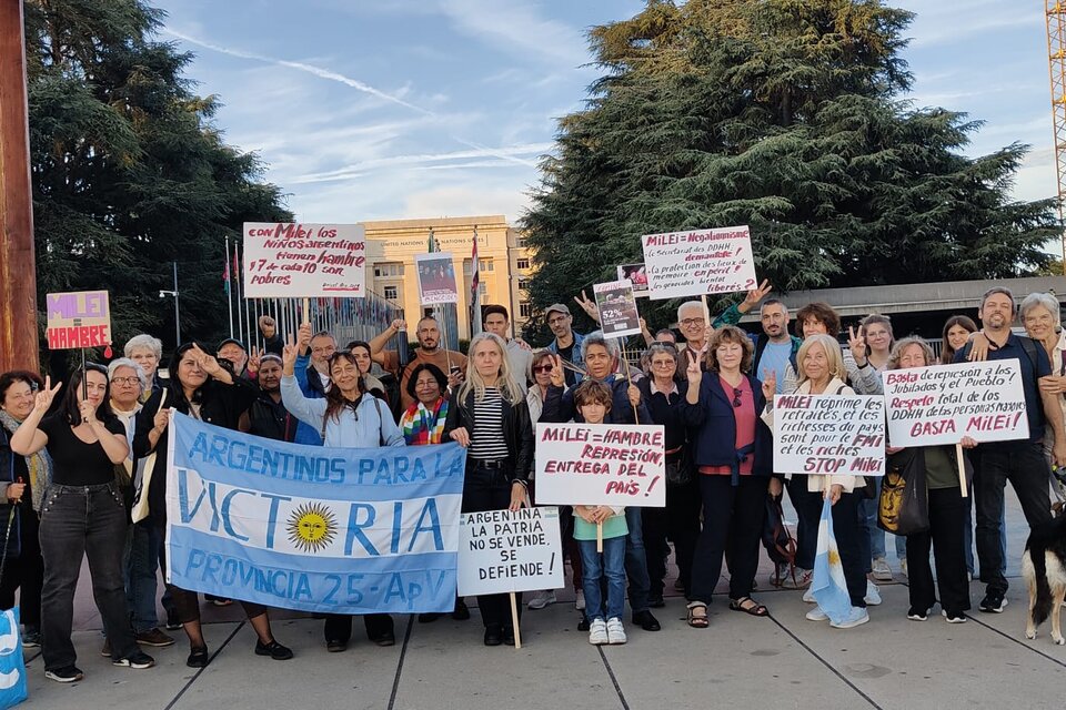 Los argentinos que protestaron en Suiza. (Fuente: Imagen web)