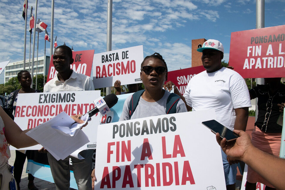 Manifestación en repudio a la Sentencia 168-13. Imagen: Lorena Espinosa (Fuente: NA)