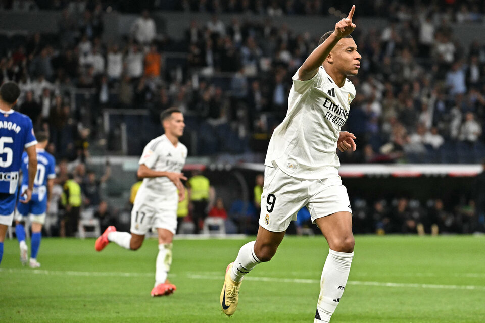 Mbappé festeja el segundo del Real Madrid. (Fuente: AFP)