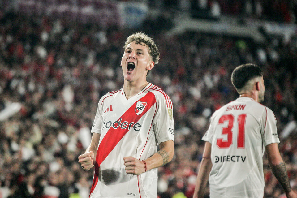 Facundo Colidio festeja su gol vs Colo-Colo.