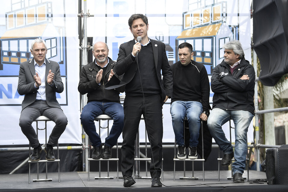 Kicillof junto a Cagliardi, Secco, Chancel y Correa en Ensenada.  (Fuente: Prensa)