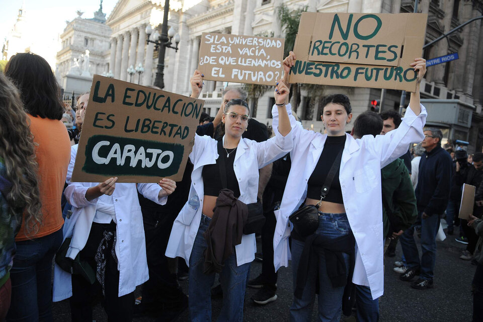 Este miércoles está convocada otra marcha en defensa de las universidades públicas. (Fuente: Leandro Teysseire)