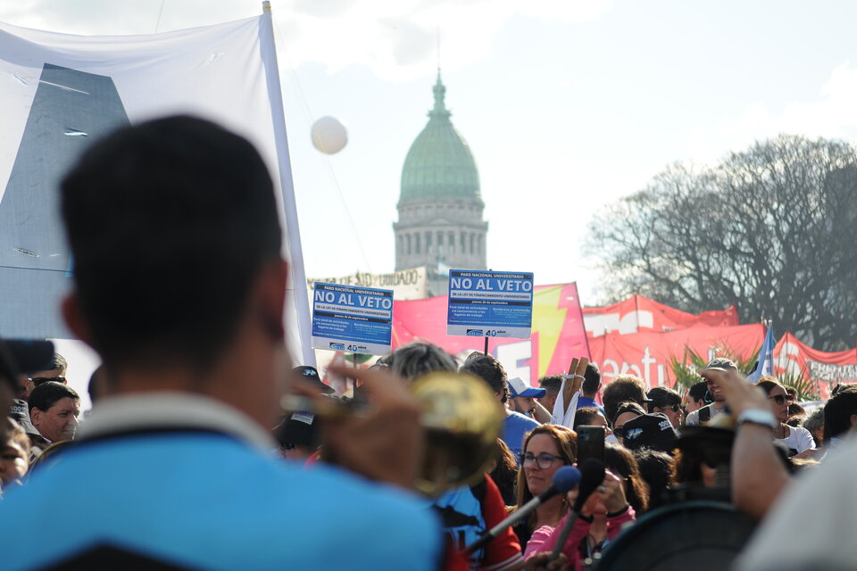 La crisis universitaria ya reunió dos marchas masivas con fuertes reclamos al Gobierno. (Fuente: Guadalupe Lombardo)