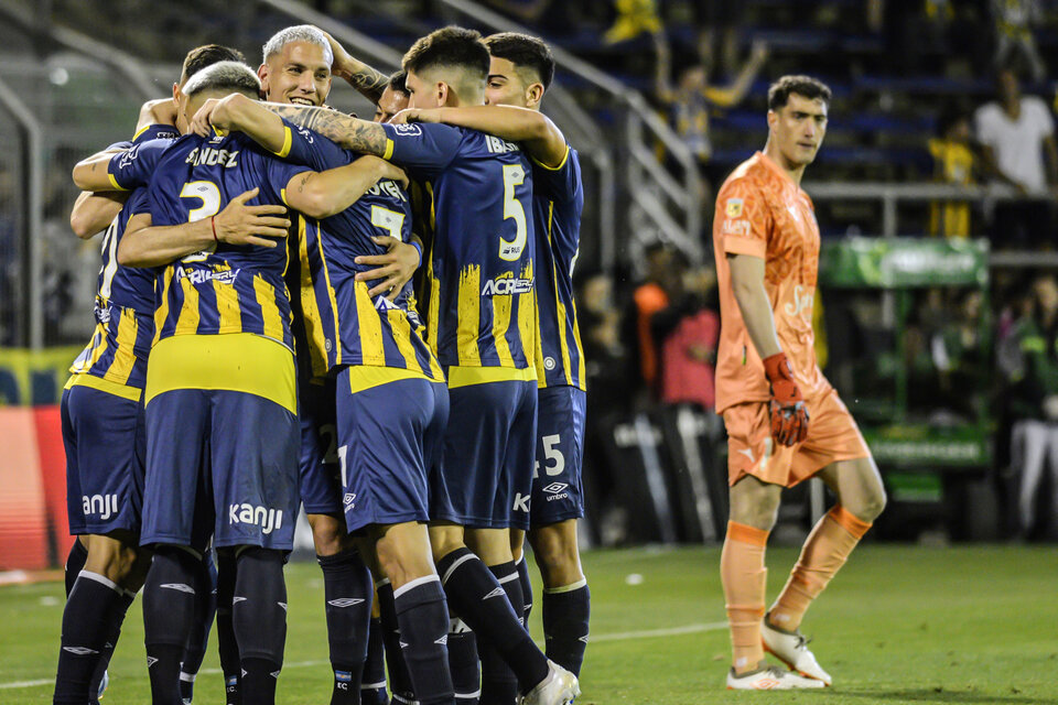 Los jugadores de Central festejaron en Rosario (Fuente: Fotobaires)